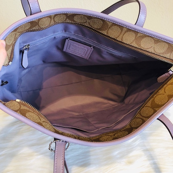 Coach - Picture 3 of 8